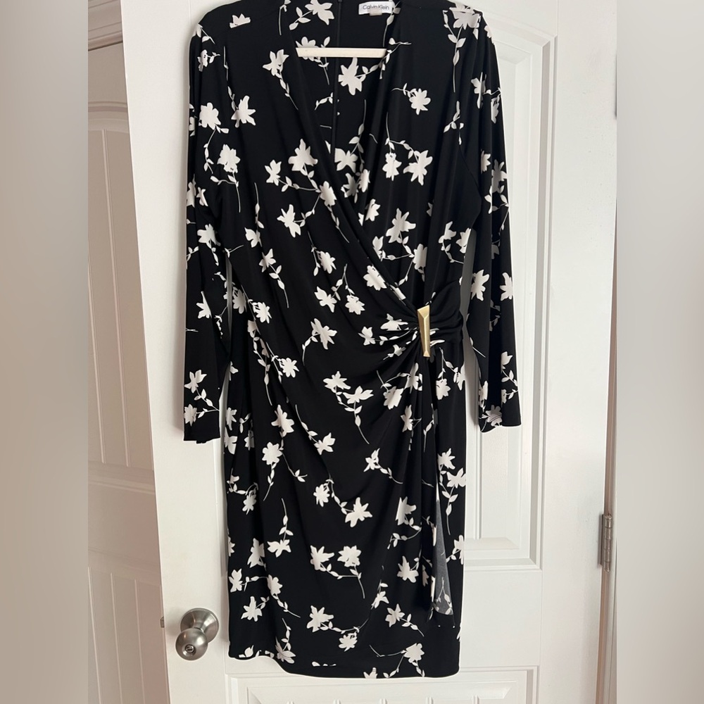 Black and White Calvin Klein Wrap Dress. Size 18W.